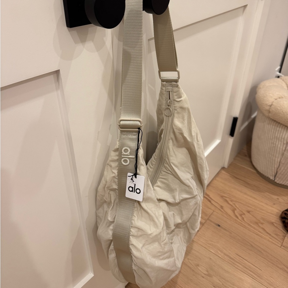 ALO Yoga Off-White Shoulder Bag Om The Go Crossbody Bag In Bone
